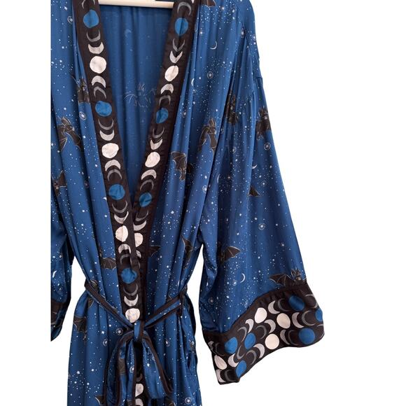Printfresh Eco Satin Robe Bats and Moon Evening Flight RARE Size L/XL - Picture 8 of 11